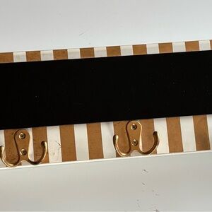 Adams & Co wall hanger  Shelf- brown and white